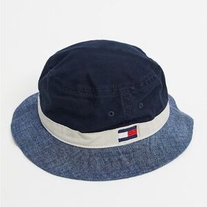 Vintage Tommy Hilfiger Bucket Hat